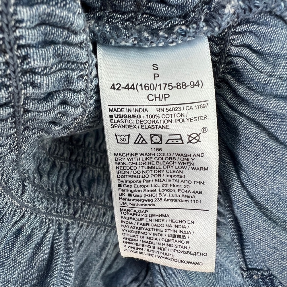 GAP Blue Smocked Blouse with Ruffle Details - Picture 3 of 6